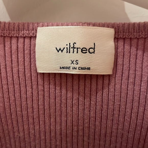 Aritzia Wilfred blouse tee with tie-waist - light purple, size XS - Picture 2 of 6